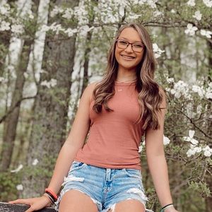 Meet your Posher, Evan